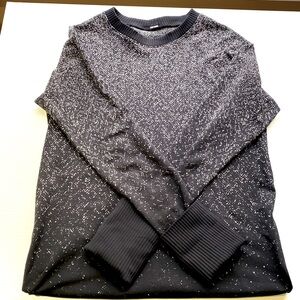 Lululemon Restless pull over size 6